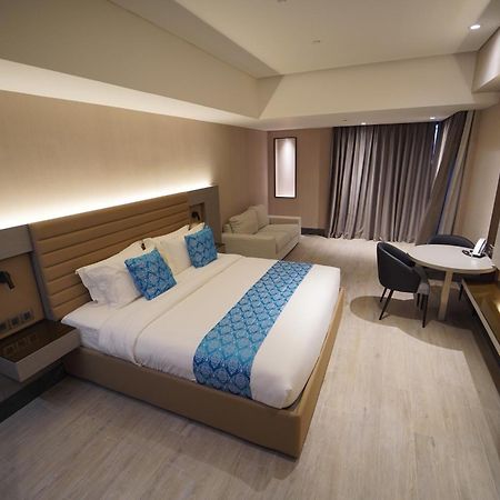 Bayprime Hotel Paranaque City Exterior photo